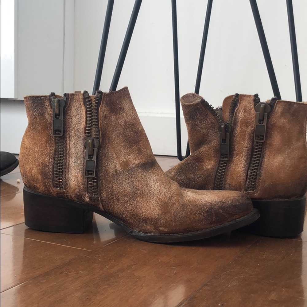 Brown / Tan Freebird ankle boots